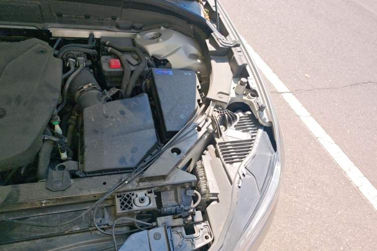 Used Volvo XC60 2022 B5 4x4 Zhiyi Luxury Edition Engine Bay Left