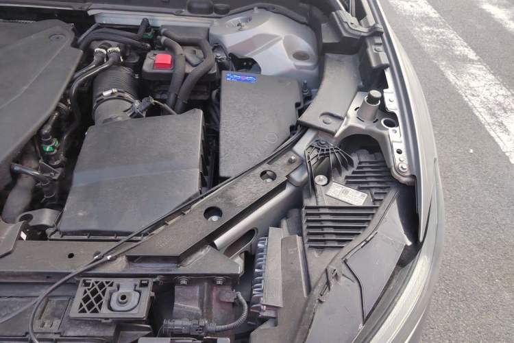 Used Volvo XC60 2022 B5 4x4 Zhiyi Luxury Edition Engine Bay Left