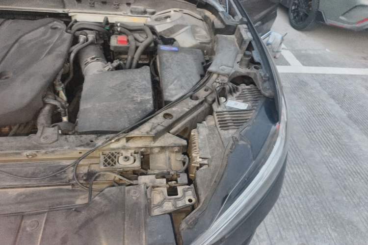 Used Volvo XC60 2022 B5 4x4 Zhiyi Luxury Edition Engine Bay Left