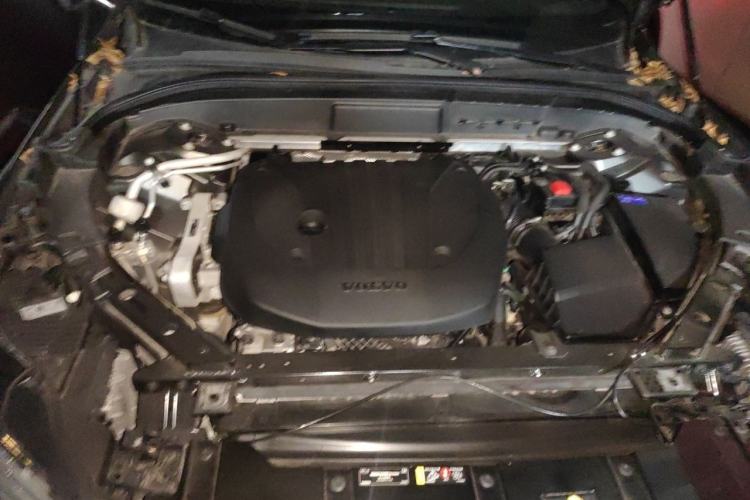 Used Volvo XC60 2022 B5 4x4 Zhiyi Sport Edition Engine Bay