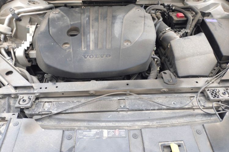 Used Volvo XC60 2022 B5 4x4 Zhiyi Luxury Edition Engine Bay