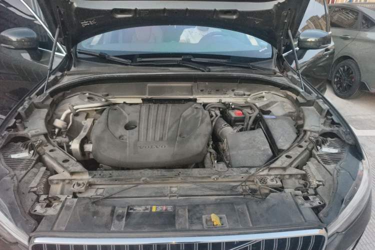 Used Volvo XC60 2022 B5 4x4 Zhiyi Luxury Edition Engine Bay
