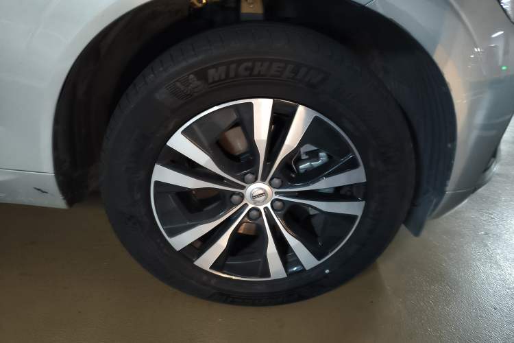 Used Volvo XC60 2022 B5 4x4 Zhiyi Luxury Edition Exterior 1