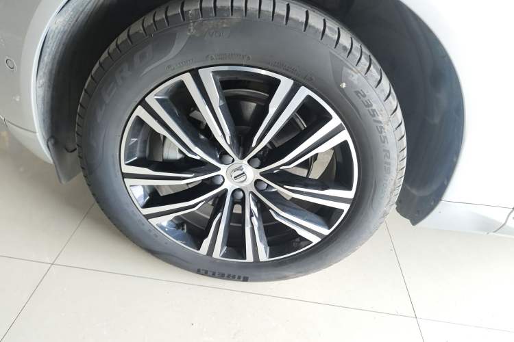 Used Volvo XC60 2022 B5 4x4 Zhiya Luxury Edition Exterior 4