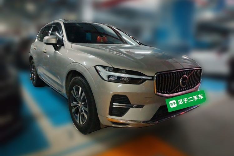 Used Volvo XC60 2022 B5 4x4 Zhiyi Luxury Edition Front Right 45 Deg