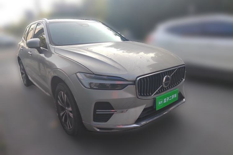 Used Volvo XC60 2022 B5 4x4 Zhiyi Luxury Edition Front Right 45 Deg