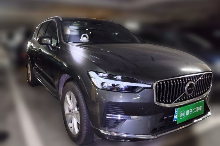 Used Volvo XC60 2022 B5 4x4 Zhiyi Luxury Edition Front Right 45 Deg