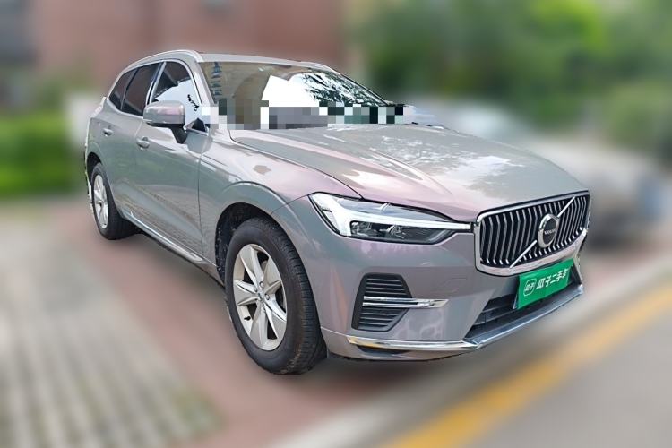 Used Volvo XC60 2022 B5 4x4 Zhiyi Luxury Edition Front Right 45 Deg