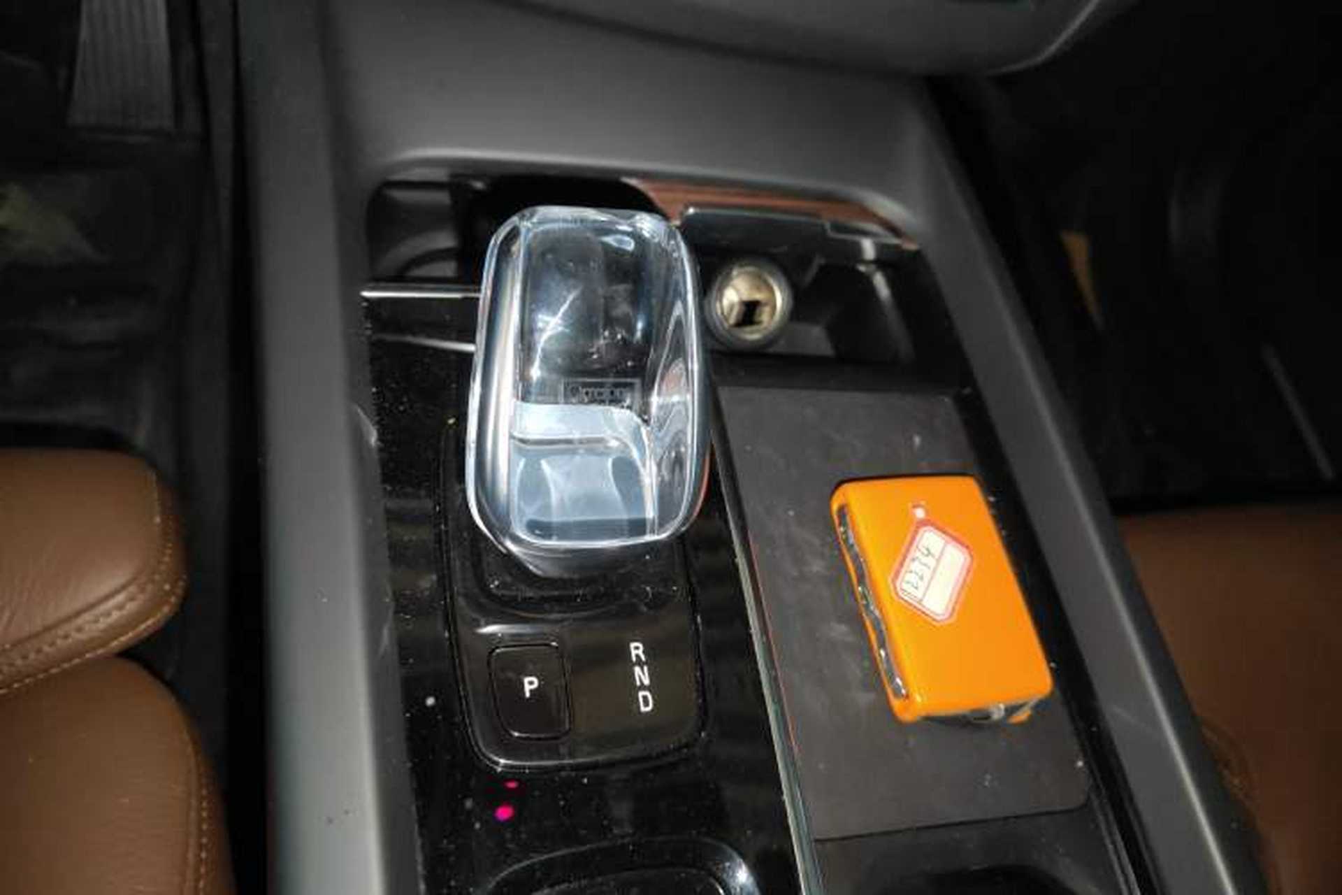 Used Volvo XC60 2022 B5 4x4 Smart Luxury Edition Gear Lever