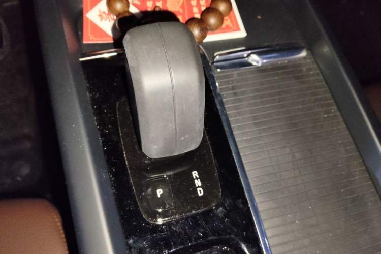 Used Volvo XC60 2022 B5 4x4 Zhiyi Luxury Edition Gear Lever