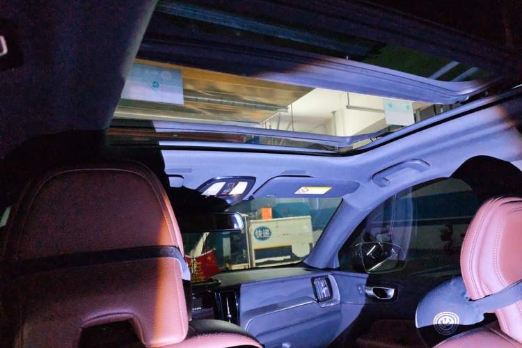 Used Volvo XC60 2022 B5 4x4 Zhiyi Luxury Edition Headliner