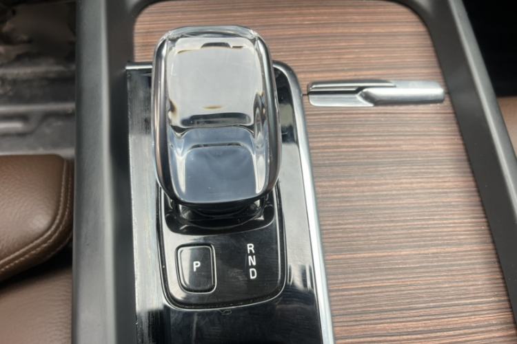 Used Volvo XC60 2022 B5 4x4 Smart Luxury Edition Interior 1
