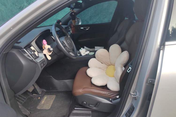 Used Volvo XC60 2022 B5 4x4 Zhiyi Luxury Edition Left Front Seat