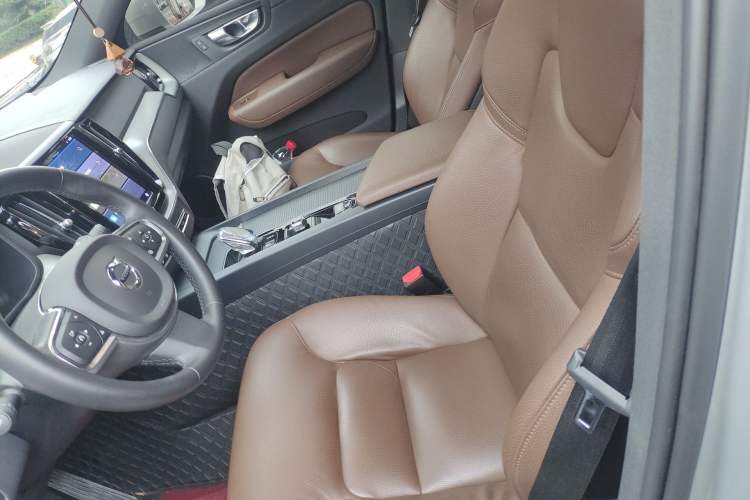 Used Volvo XC60 2022 B5 4x4 Zhiyi Luxury Edition Left Front Seat