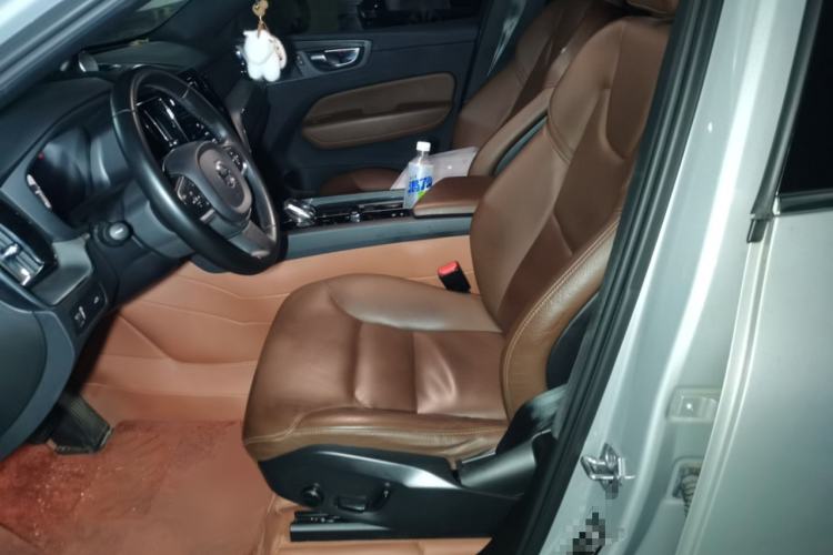 Used Volvo XC60 2022 B5 4x4 Zhiyi Luxury Edition Left Front Seat