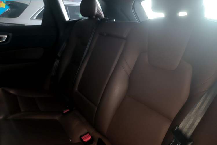 Used Volvo XC60 2022 B5 4x4 Smart Luxury Edition Left Rear Seat