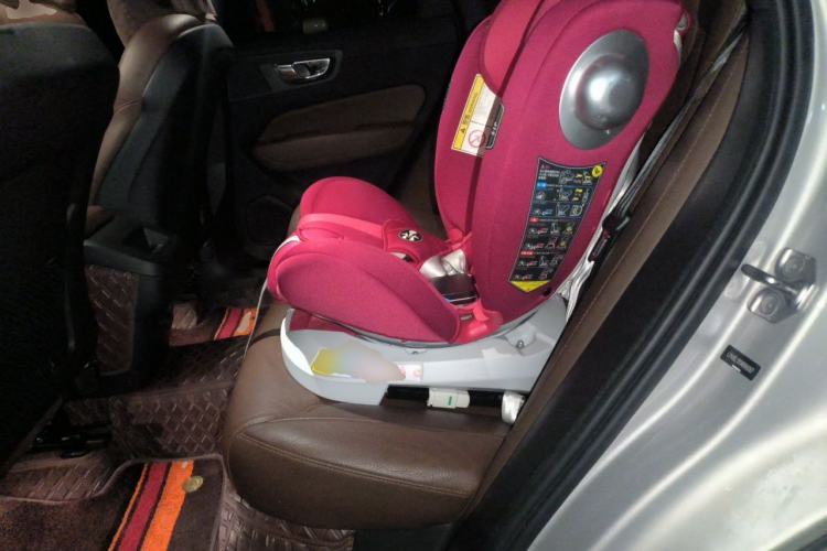 Used Volvo XC60 2022 B5 4x4 Smart Luxury Edition Left Rear Seat