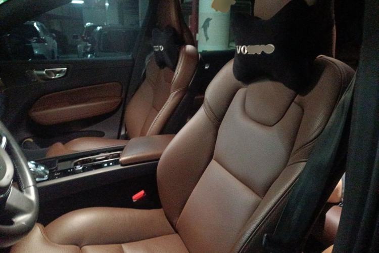 Used Volvo XC60 2022 B5 4x4 Smart Luxury Edition Left Rear Seat