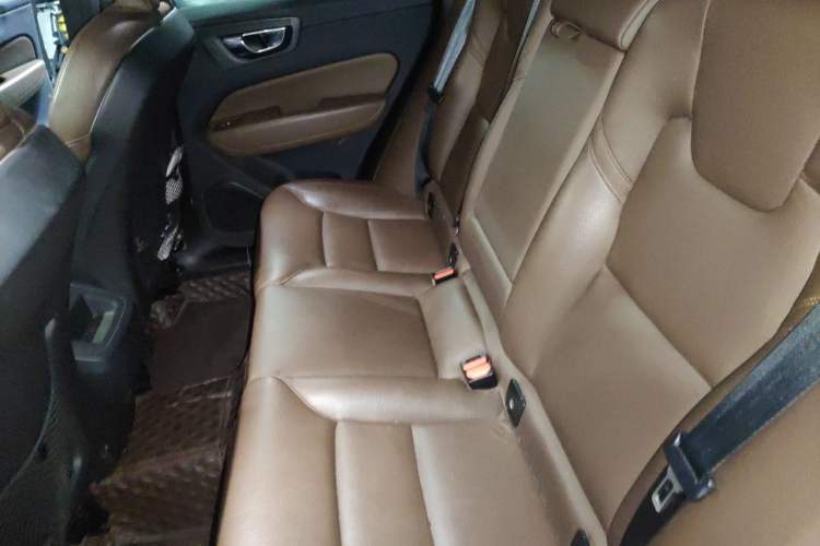 Used Volvo XC60 2022 B5 4x4 Zhiyi Sport Edition Left Rear Seat