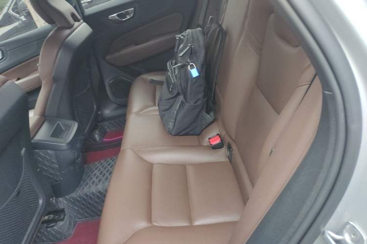 Used Volvo XC60 2022 B5 4x4 Zhiyi Luxury Edition Left Rear Seat