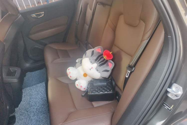 Used Volvo XC60 2022 B5 4x4 Zhiyi Luxury Edition Left Rear Seat