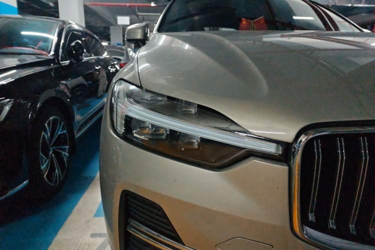 Used Volvo XC60 2022 B5 4x4 Zhiyi Luxury Edition Right Front Headlight