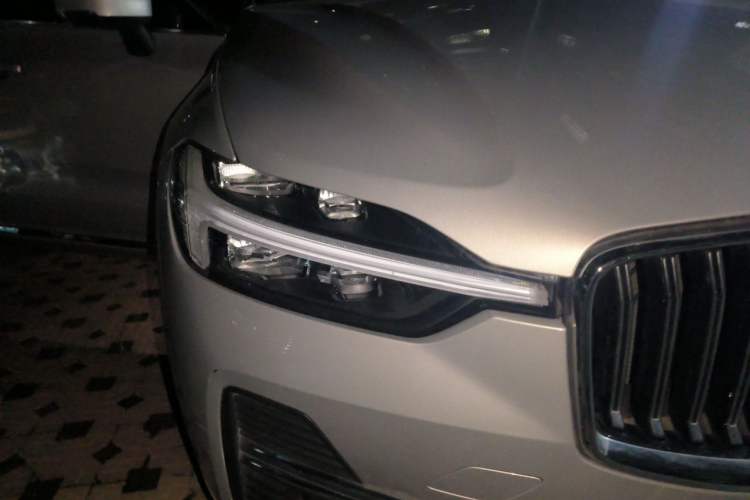 Used Volvo XC60 2022 B5 4x4 Smart Luxury Edition Right Front Headlight