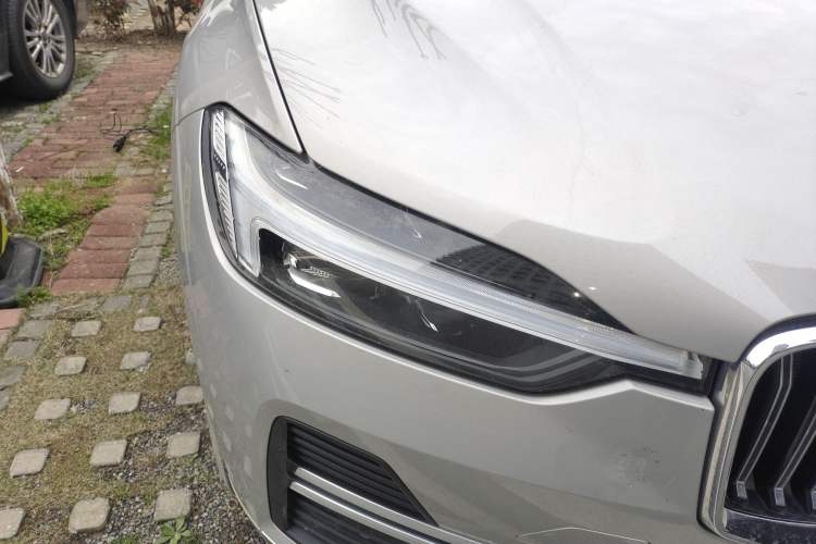 Used Volvo XC60 2022 B5 4x4 Zhiyi Luxury Edition Right Front Headlight