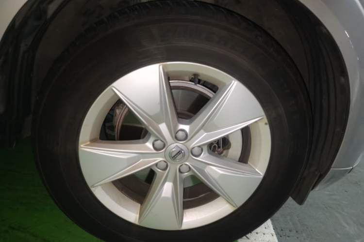Used Volvo XC60 2022 B5 4x4 Zhiyi Luxury Edition Right Front Wheel Hub