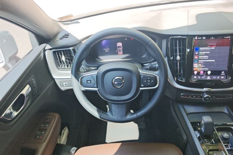 Used Volvo XC60 2022 B5 4x4 Zhiyi Luxury Edition Steering Wheel