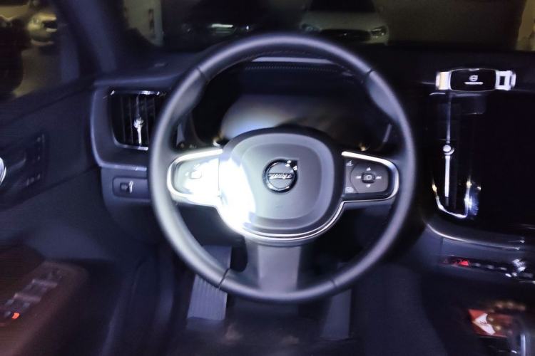 Used Volvo XC60 2022 B5 4x4 Zhiyi Luxury Edition Steering Wheel