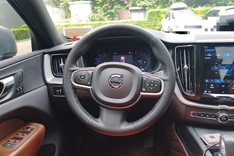 Used Volvo XC60 2022 B5 4x4 Zhiyi Luxury Edition Steering Wheel