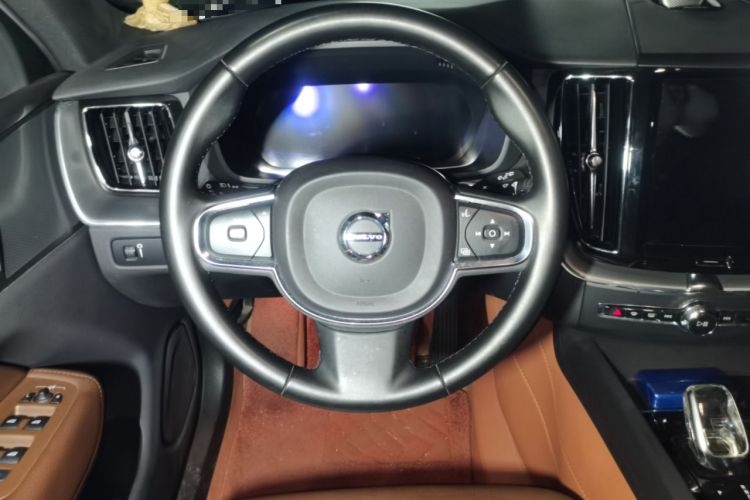 Used Volvo XC60 2022 B5 4x4 Zhiyi Luxury Edition Steering Wheel