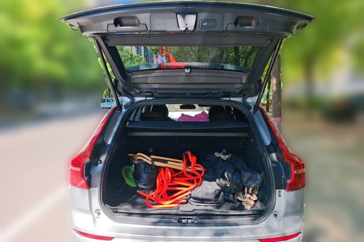Used Volvo XC60 2022 B5 4x4 Zhiyi Luxury Edition Trunk