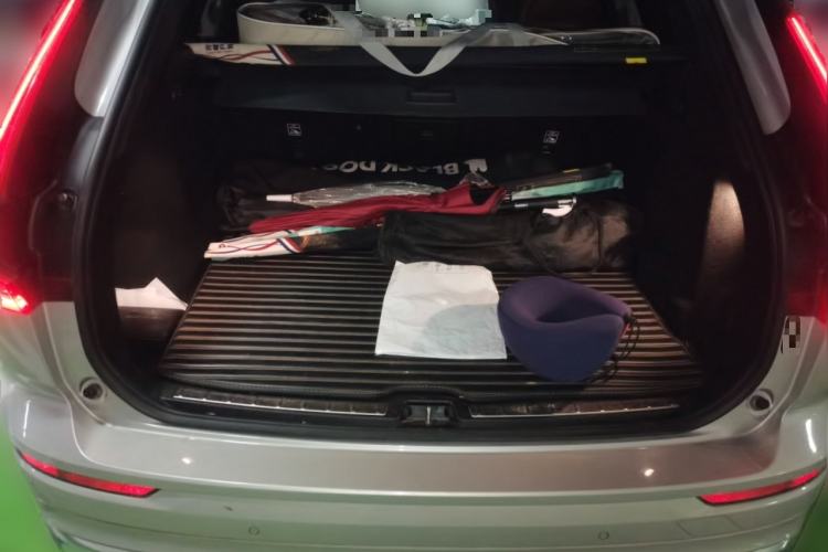 Used Volvo XC60 2022 B5 4x4 Zhiyi Luxury Edition Trunk
