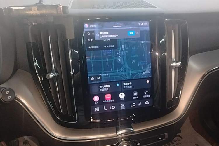 Used Volvo XC60 2022 B5 4x4 Zhiyi Luxury Edition Audio And AC Panel