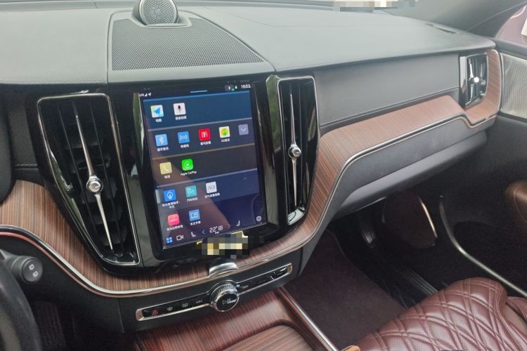 Used Volvo XC60 2022 B5 4x4 Smart Luxury Edition Audio And AC Panel