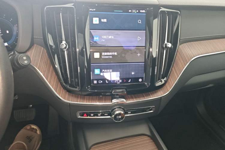 Used Volvo XC60 2022 B5 4x4 Zhiya Luxury Edition Audio And AC Panel