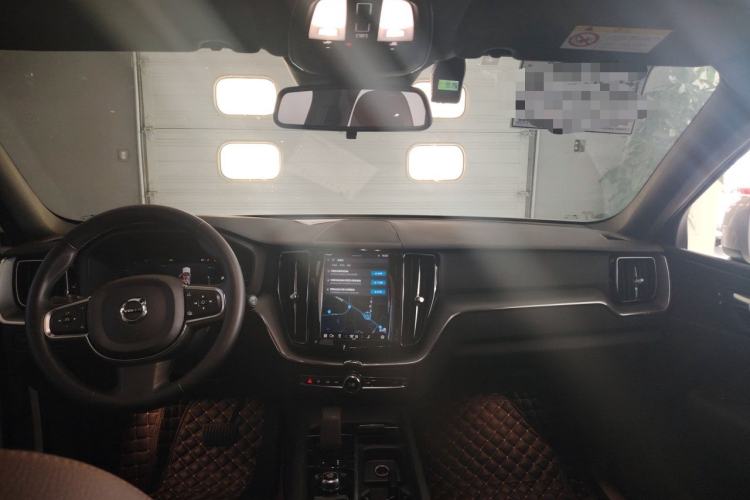 Used Volvo XC60 2022 B5 4x4 Zhiyi Luxury Edition Center Console