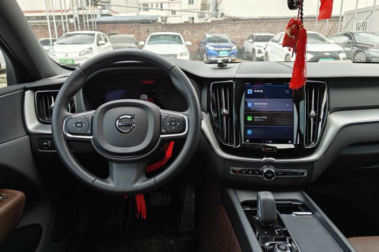 Used Volvo XC60 2022 B5 4x4 Zhiyi Luxury Edition Center Console