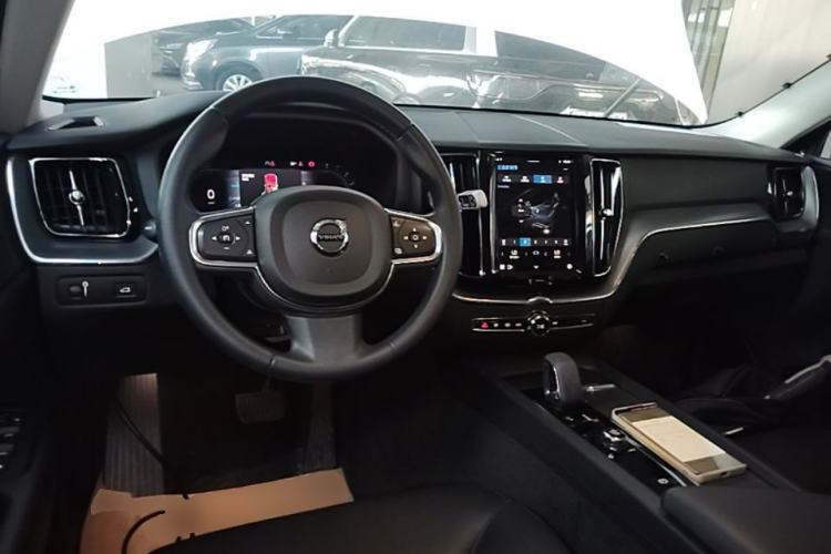 Used Volvo XC60 2022 B5 4x4 Zhiyi Luxury Edition Center Console