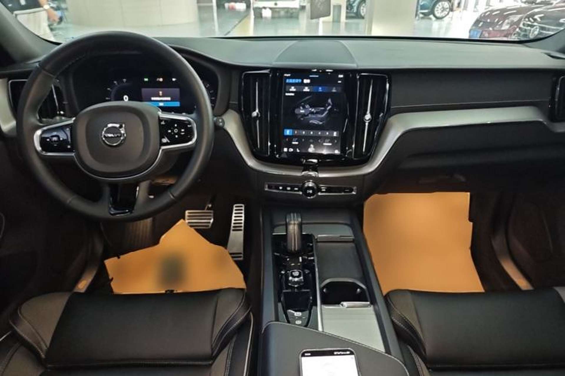 Used Volvo XC60 2022 B5 4x4 Smart & Advanced Sport Edition Center Console