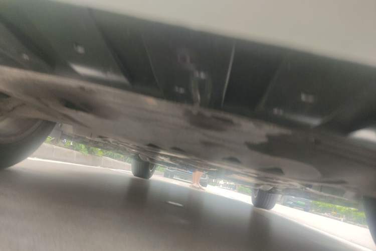 Used Volvo XC60 2022 B5 4x4 Zhiyi Luxury Edition Chassis Front