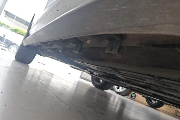 Used Volvo XC60 2022 B5 4x4 Zhiya Luxury Edition Chassis Front Right
