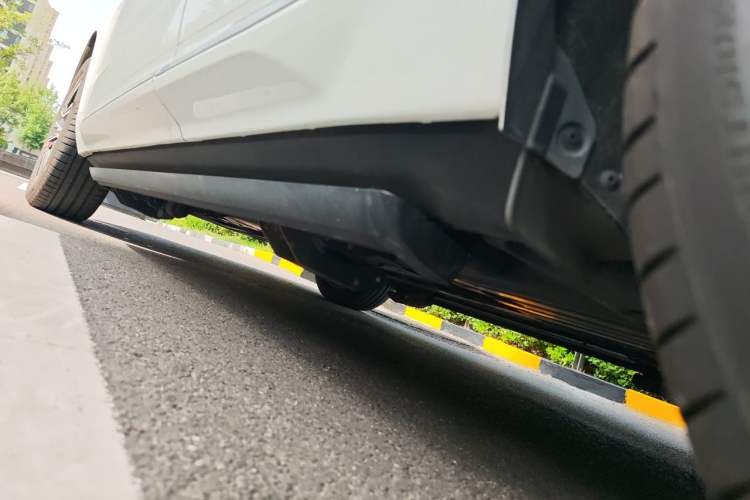 Used Volvo XC60 2022 B5 4x4 Smart Luxury Edition Chassis Rear Left
