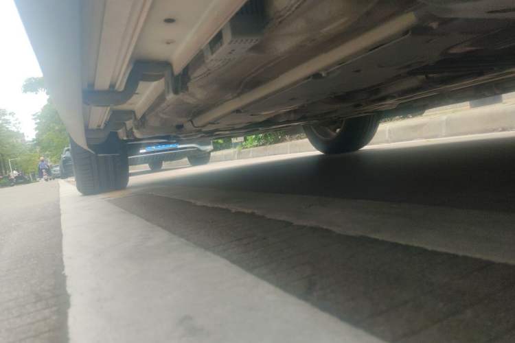 Used Volvo XC60 2022 B5 4x4 Zhiyi Luxury Edition Chassis Rear Left