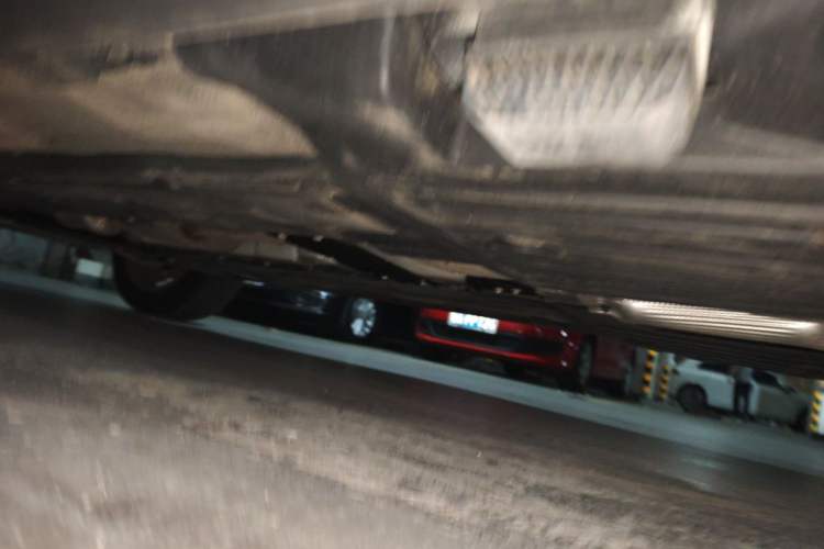 Used Volvo XC60 2022 B5 4x4 Zhiyi Luxury Edition Chassis Rear Left
