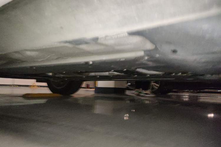 Used Volvo XC60 2022 B5 4x4 Zhiyi Luxury Edition Chassis Rear Left