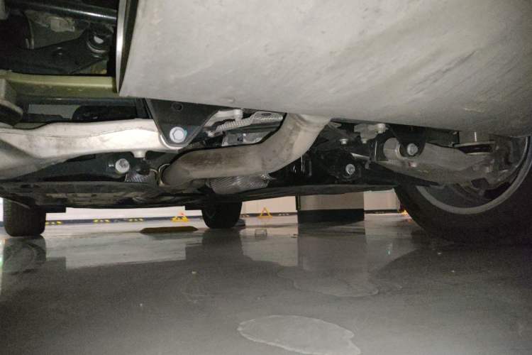 Used Volvo XC60 2022 B5 4x4 Zhiyi Luxury Edition Chassis Rear