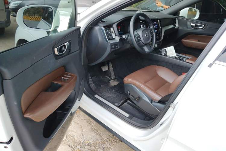 Used Volvo XC60 2022 B5 4x4 Zhiyi Luxury Edition Driver Seat